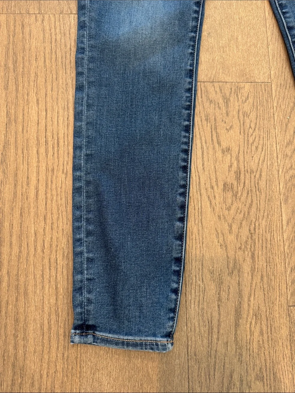 AE Next Level High-Waisted Jegging Comfort Stretch Womens 10 Regular Medium Wash